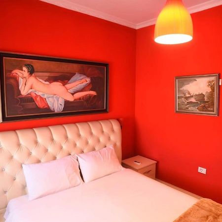 Hotel Bujtina Bicolli Korce Buitenkant foto