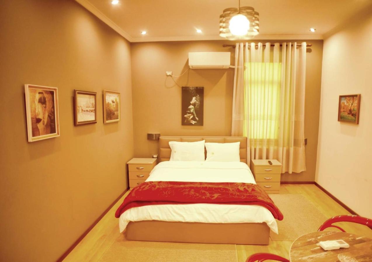 Hotel Bujtina Bicolli Korce Buitenkant foto