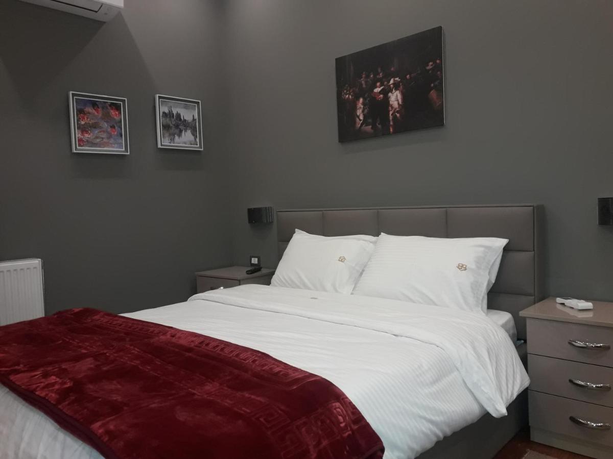 Hotel Bujtina Bicolli Korce Buitenkant foto